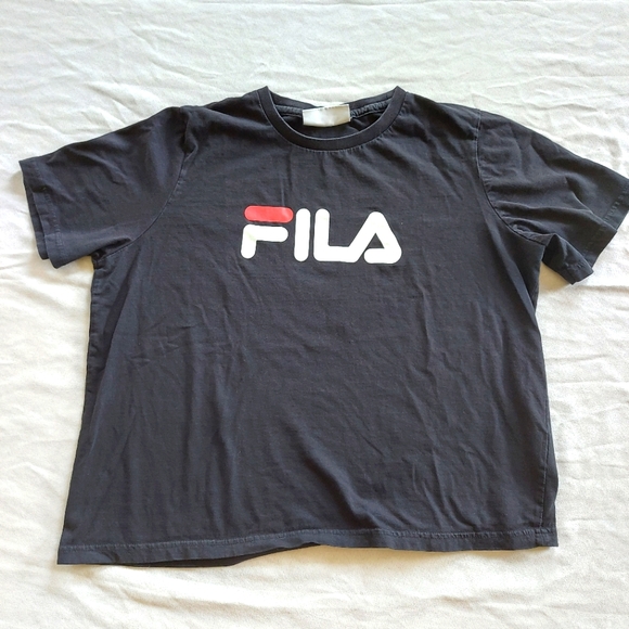 Fila Oversize Short Cropped Black Short Sleeve Tee Shirt, Large - Picture 1 of 9